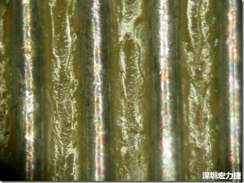 經(jīng)過(guò)168小時(shí)的高溫高濕環(huán)境實(shí)驗(yàn)后，此錫膏的SIR最低還可達(dá)到150,000,000 ohms，取LOG10為108.176，此錫膏的SIR雖然比較低，但是吃錫狀況明顯好很多，只是助焊劑明顯殘留